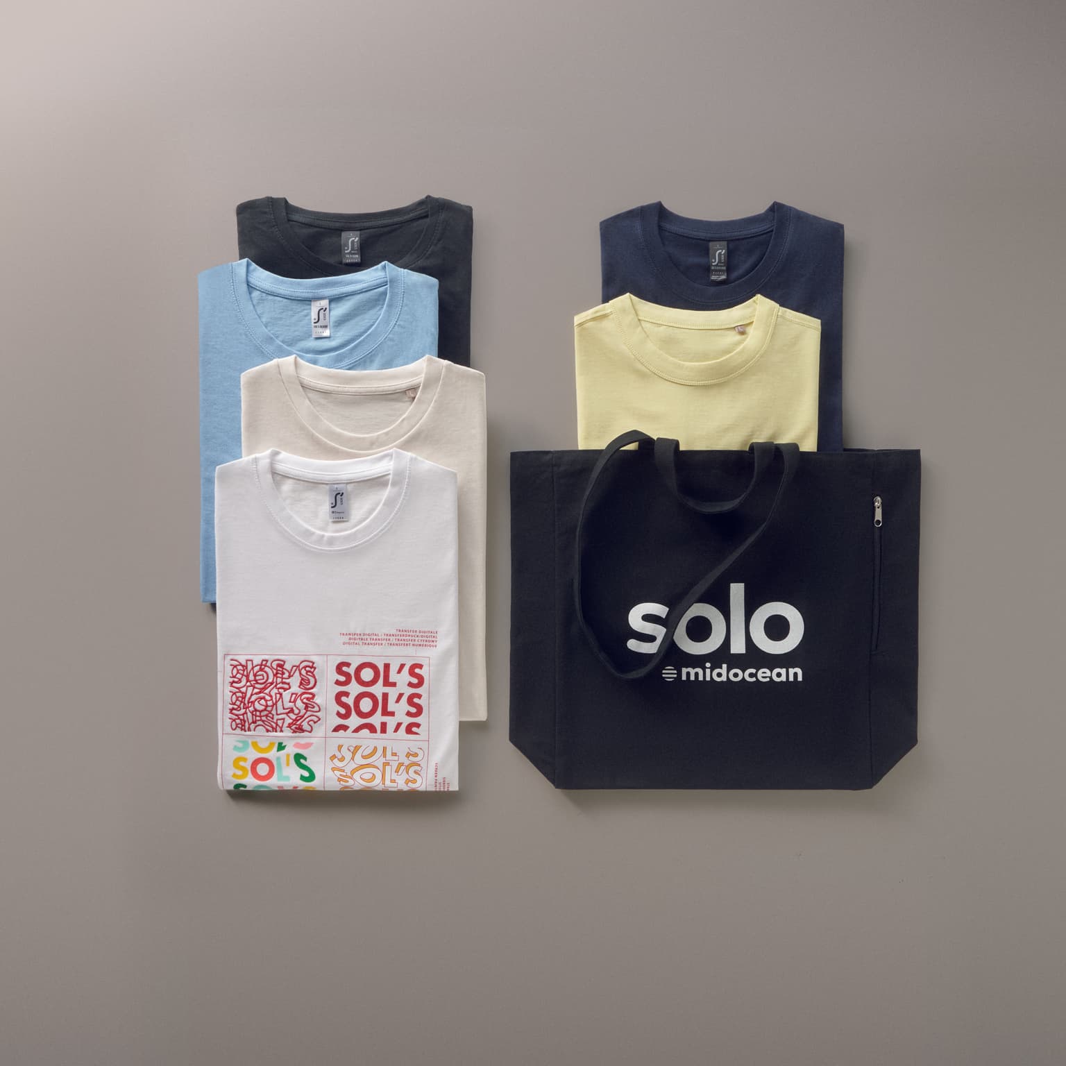 El kit de muestras de camisetas de sol's